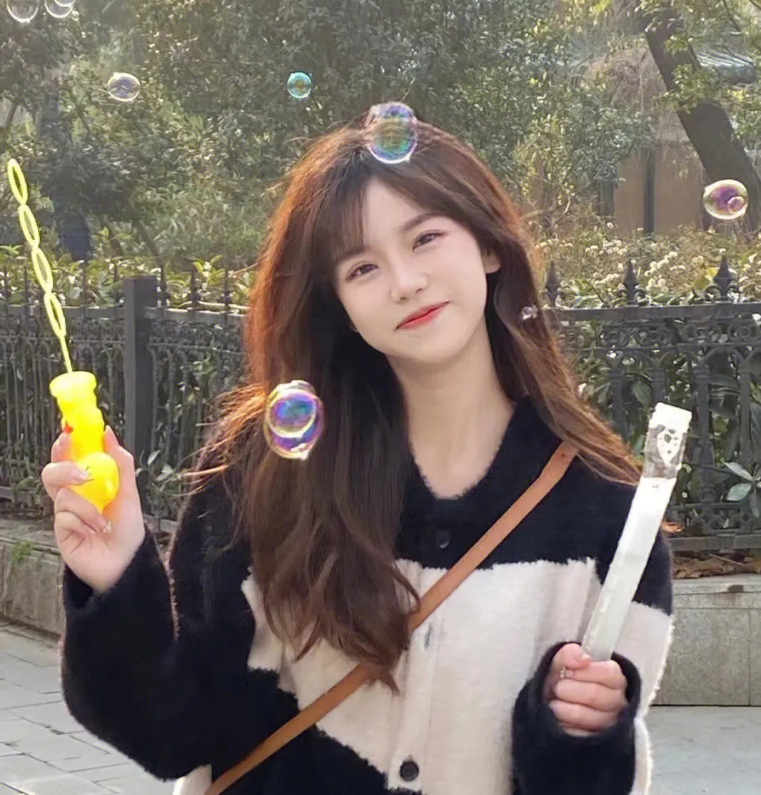 退婚后，我成了渣男的首富叔母